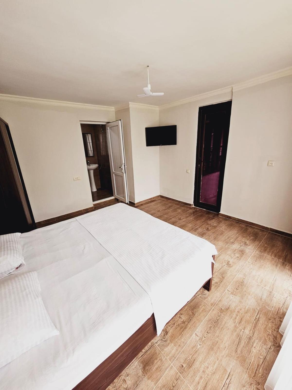 Guest House Gio Kobuleti Kültér fotó